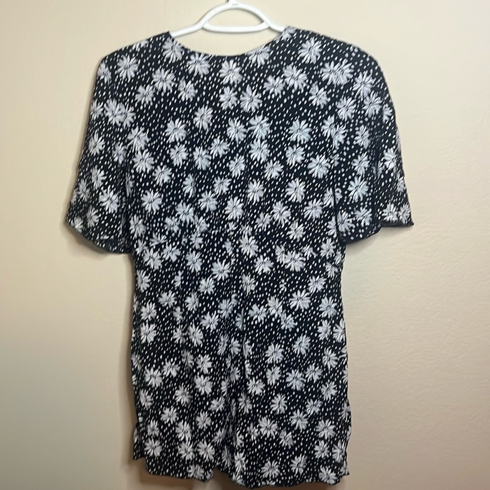 BooHoo Floral Flared Sleeve Playsuit Black - Size 4